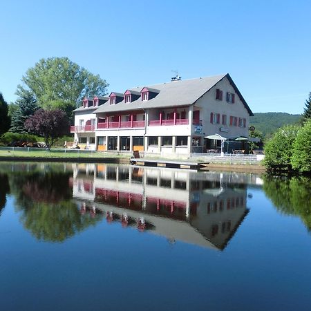 Le Lac Des Moines Condat  Buitenkant foto