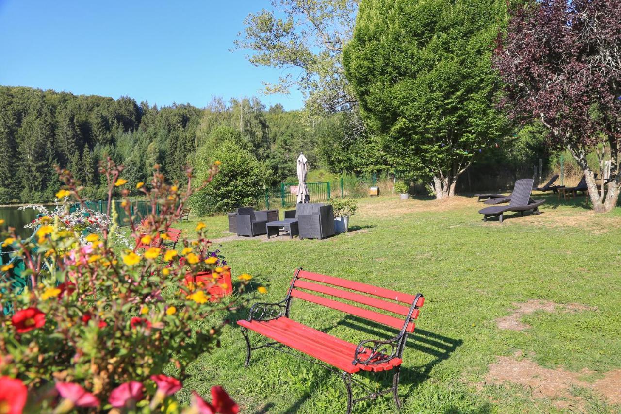 Le Lac Des Moines Condat  Buitenkant foto
