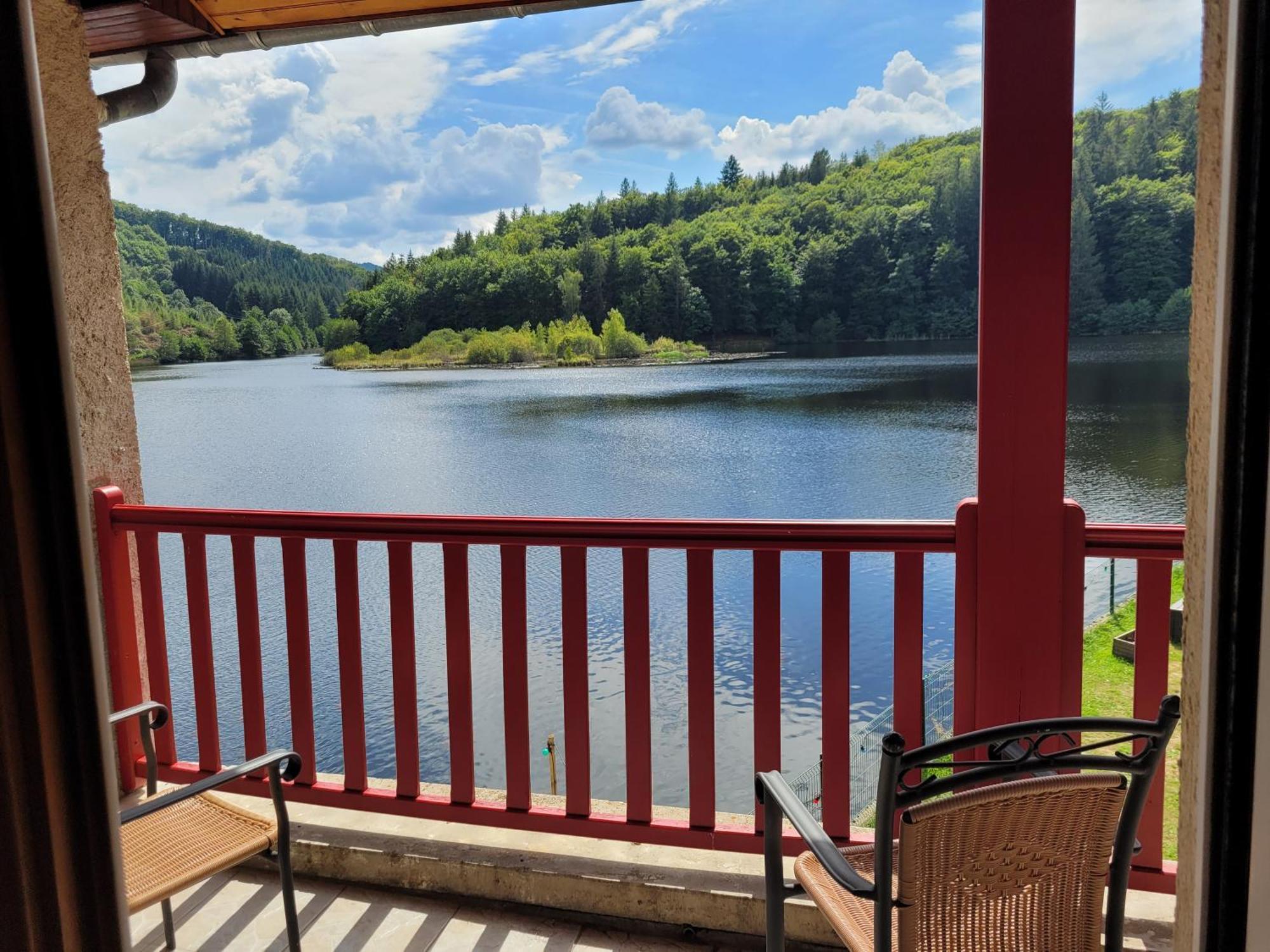 Le Lac Des Moines Condat  Buitenkant foto