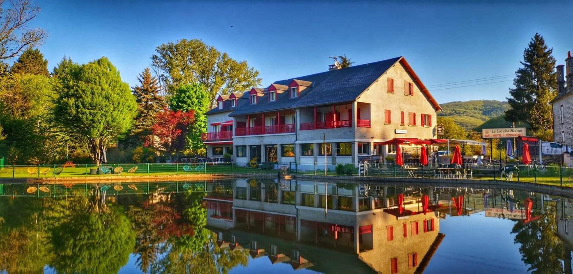 Le Lac Des Moines Condat  Buitenkant foto